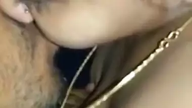 Desi breast sucking MMS