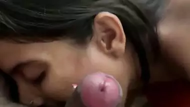 Kolhapuri girl sucks dick and balls in Desi fuck