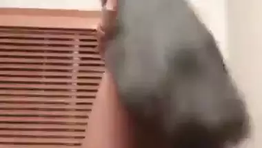 Lady shows her desi nude big boobs on adult webcam