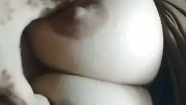 Beautiful naked big boobs showing hot girlfriend