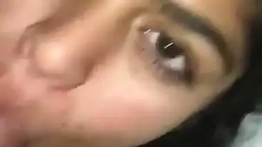 Bengaluru horny girl gives a desi blowjob to drink cum