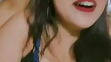 Young girl shoots her desi sex videos with her lover