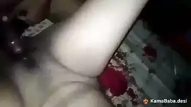 Hot girl lets a poor guy fucks her pussy in desi xxx MMS