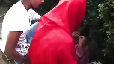 Couple Romance In Park - Movies. video3porn3