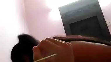 GF sucks BF’s dick and rides on it in desi sex