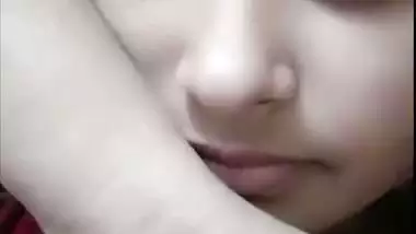 Beautiful Chamet cam girl nude round boobs showing