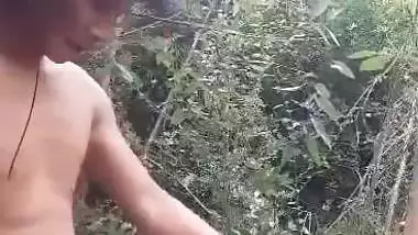 Outdoor Assamese sex MMS of a couple from a jungle