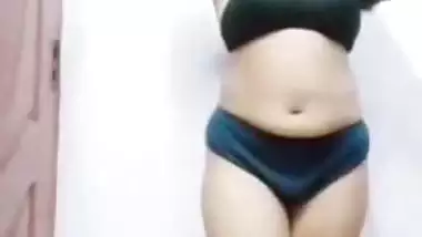 Huge boobs slave girl nude videos for master