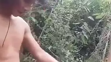 Lady cheats on her husband and enjoys outdoor Nepali sex