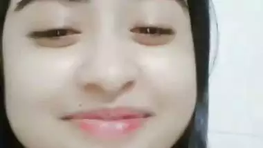 Gorgous maal naked chat on live video call with lover