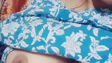 Punjabi newly married girl boobs show viral MMS