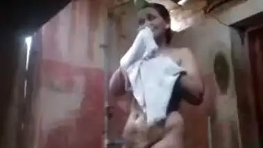 Horny Tamil Village Wife Makes Nude Bath Clip For Hubby
