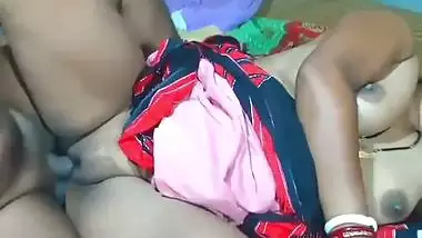 Husband drills his wife’s wet pussy and fills it with cum