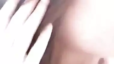 Poonam Pandey webinar on covid – Uncut nipple slip