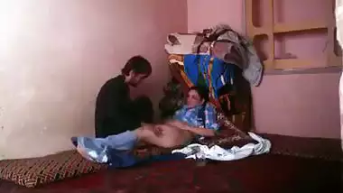 Sexy Kashmiri Bhabhi Sneaky Sex With Lusty Devar Caught