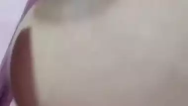 Bengali girl playing with boobs and pussy viral videos