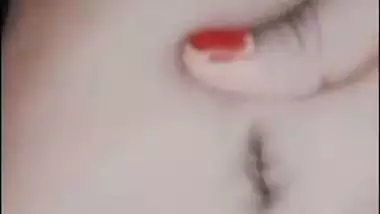 Beautiful girlfriend in maxi shows boobs viral video