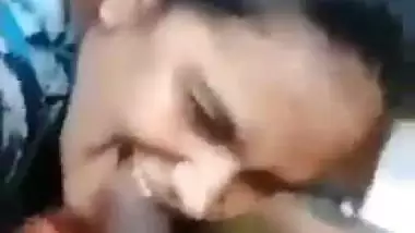 Wife blowjob on TikTok caught by husband viral video