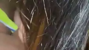 Delhi guy gets an Indian blowjob from a sexy call girl