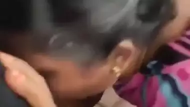 Tamil aunty lifts blouse and shows boobs before blowjob