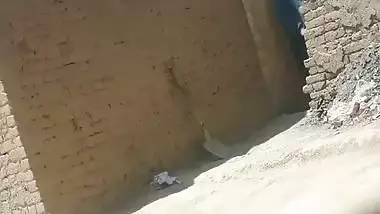 Pakistani dehati outdoor sex
