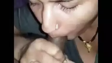 Village bhabhi is shocked to have cum inside her mouth