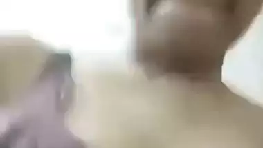 Desi Unhooking bra solo selfie