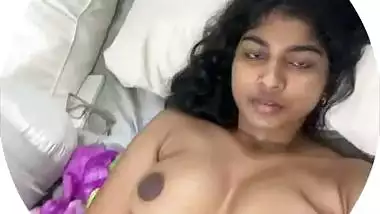 Tamil girlfriend speaking she needs sex while fingering