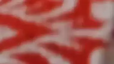 Satisfying desi MILF by Rubbing pussy with honey porn