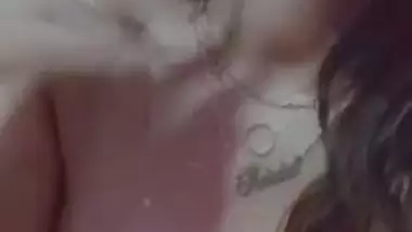 Islamabad model girl showing boobs