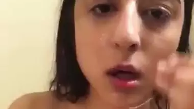 Slutty show of Pakistani girl