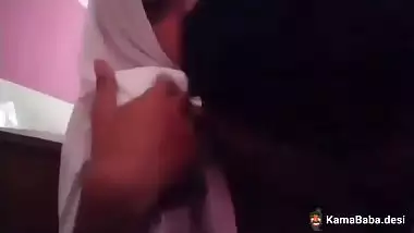 Guy sucks his Muslim GF’s boobs in Bangladeshi sex video