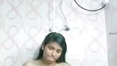 Exclusive- Sexy Indian Girl Fingering In Bathroom Part1