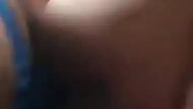 Desi girl’s tight chut fucked by boyfriend at the hotel