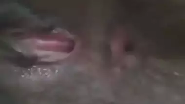 Indian nude girl shows her hairy wet pussy